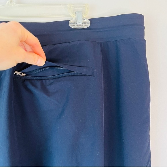 Athleta Plus Size Venture Pant in Navy - Picture 7 of 14